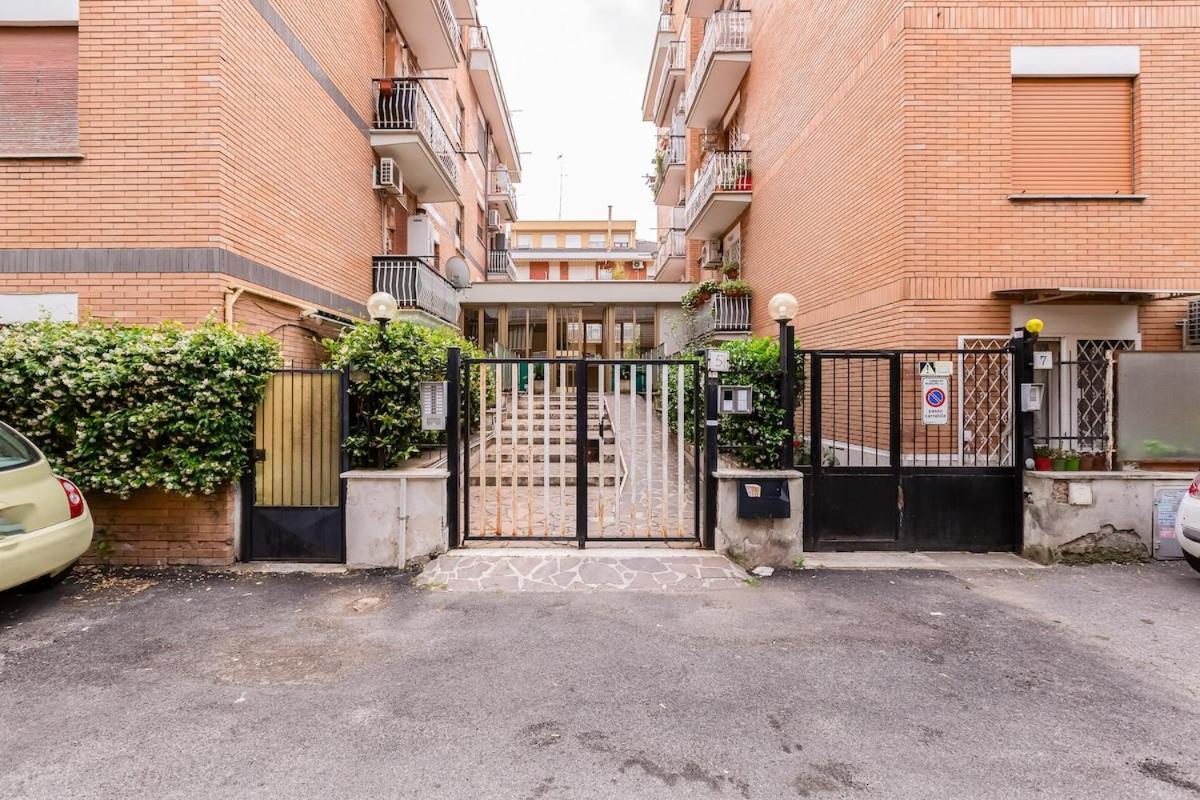 Ferravilla Apt, 2 Min To Subway! Apartment Rome